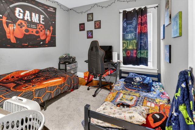 31 N Lake Avenue, Troy, NY 12180