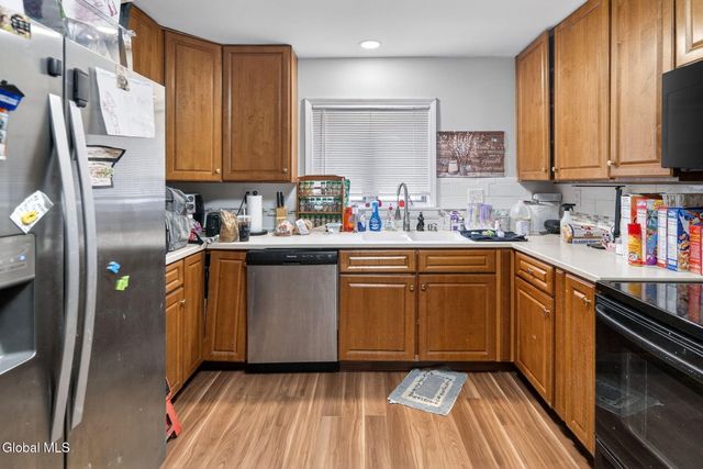 31 N Lake Avenue, Troy, NY 12180