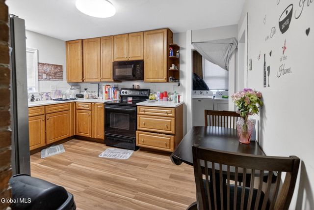 31 N Lake Avenue, Troy, NY 12180