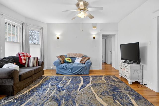 31 N Lake Avenue, Troy, NY 12180