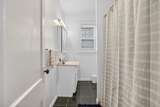 31 N Lake Avenue, Troy, NY 12180