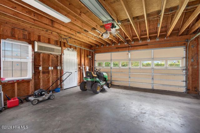 811 Gordon Woods Road, Wilmington, NC 28411