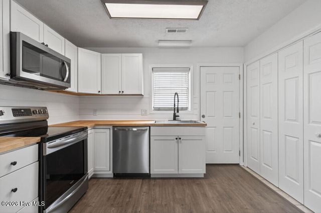 811 Gordon Woods Road, Wilmington, NC 28411