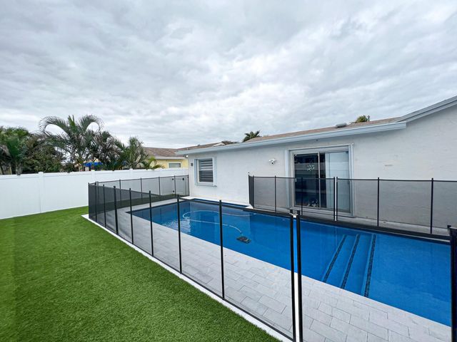 8912 SW 6th Street, Boca Raton, FL 33433