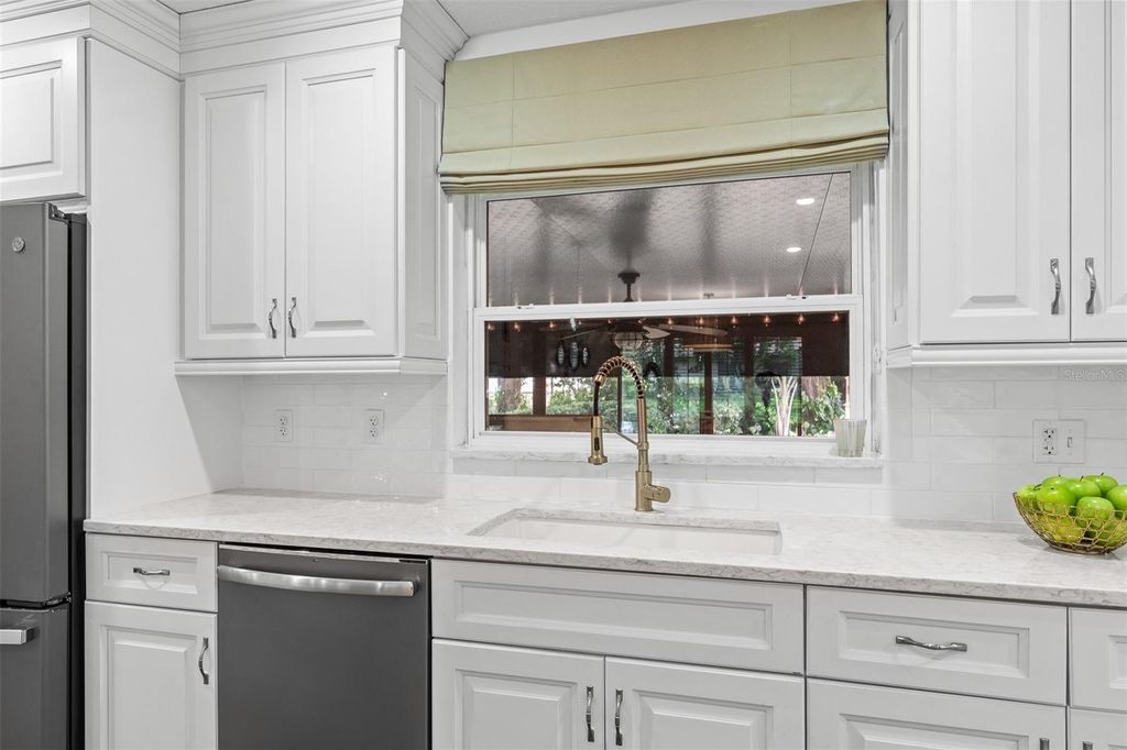 Image 15 of property listing at 1613 BIMINI DRIVE, Orlando, FL 32806