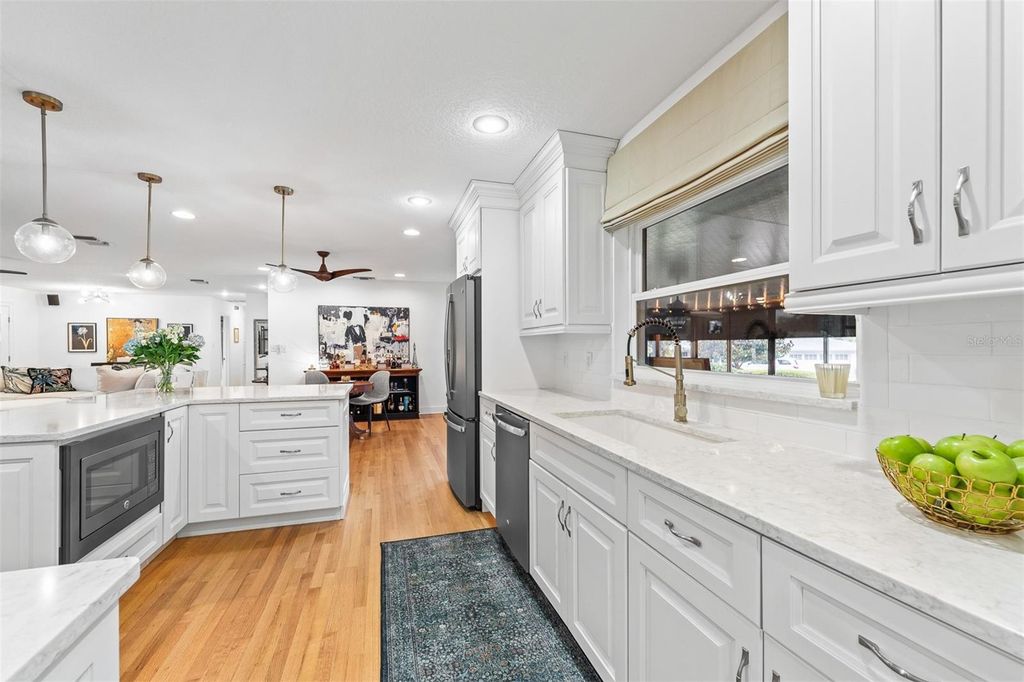 Image 16 of property listing at 1613 BIMINI DRIVE, Orlando, FL 32806