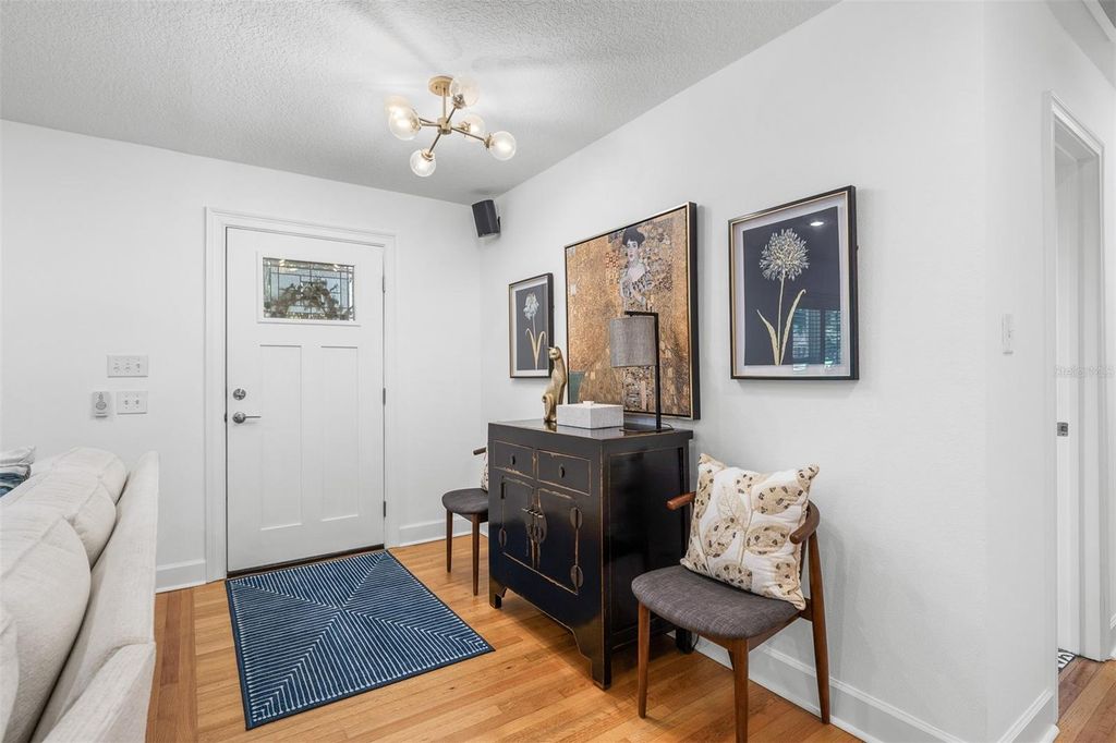 Image 6 of property listing at 1613 BIMINI DRIVE, Orlando, FL 32806