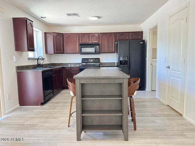 2458 W Via Dona Road, Phoenix, AZ 85085