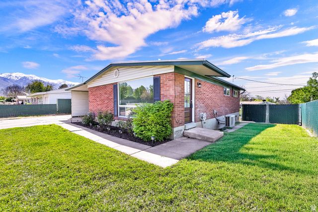 31 W GORDON AVE, Layton, UT 84041