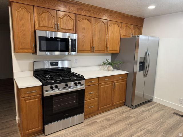 31 W GORDON AVE, Layton, UT 84041