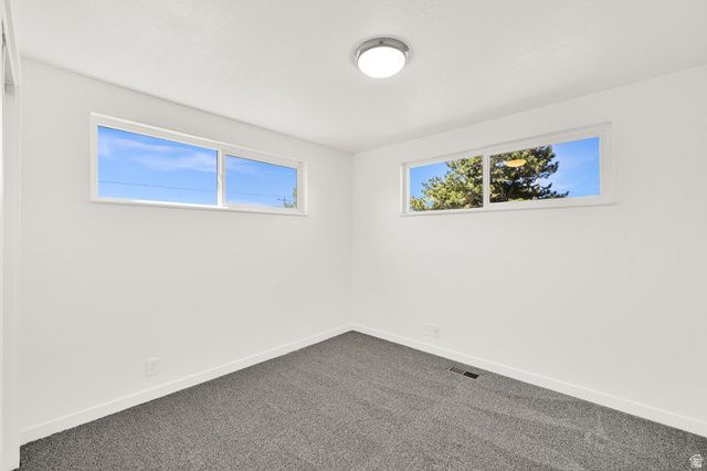 31 W GORDON AVE, Layton, UT 84041