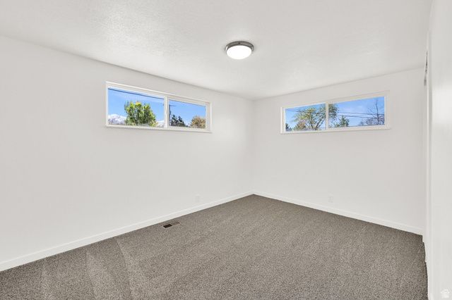 31 W GORDON AVE, Layton, UT 84041