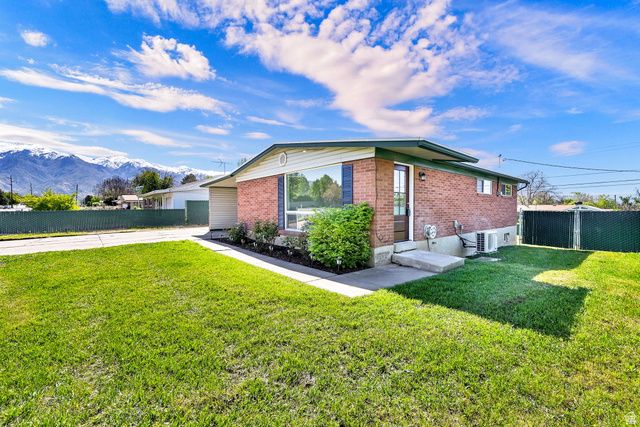 31 W GORDON AVE, Layton, UT 84041