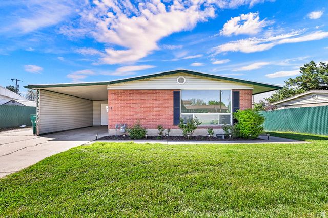 31 W GORDON AVE, Layton, UT 84041