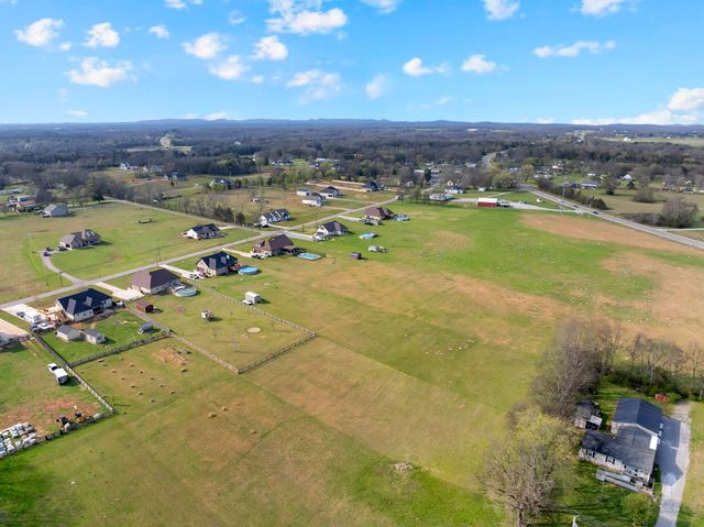 2058 Halls Mill Rd, Unionville, TN 37180