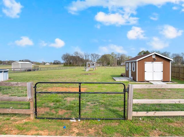 2058 Halls Mill Rd, Unionville, TN 37180