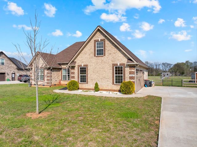 2058 Halls Mill Rd, Unionville, TN 37180