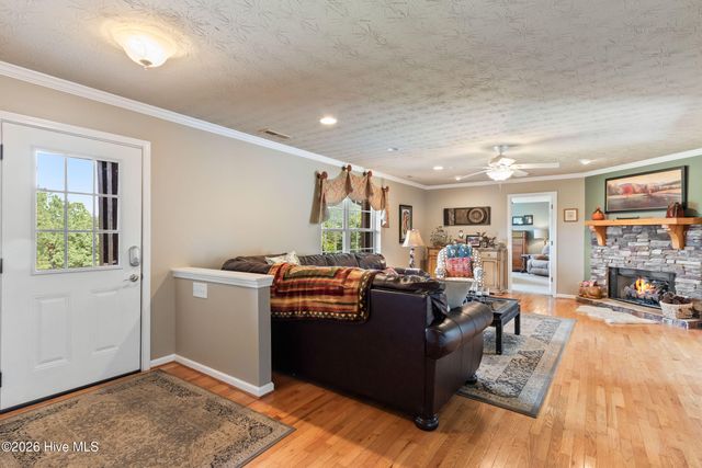 138 Foothill Estates Lane, Murphy, NC 28906