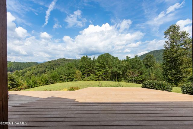 138 Foothill Estates Lane, Murphy, NC 28906