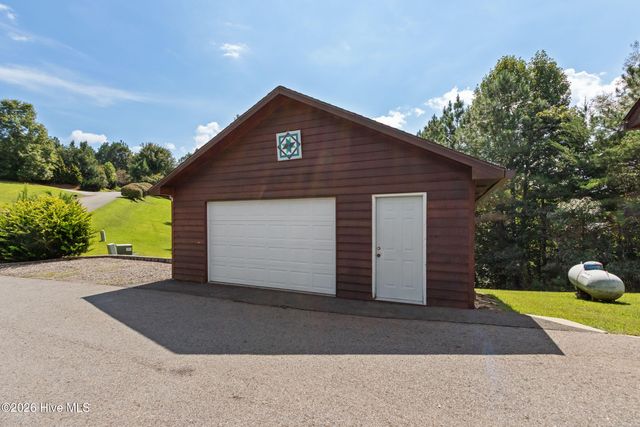 138 Foothill Estates Lane, Murphy, NC 28906