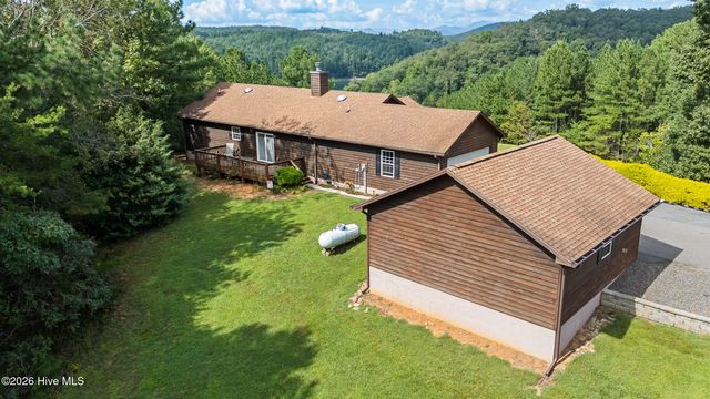 138 Foothill Estates Lane, Murphy, NC 28906