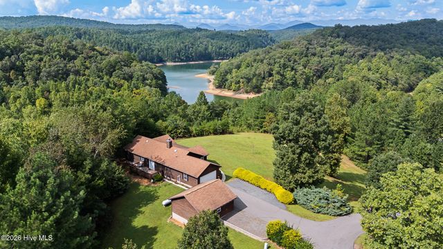 138 Foothill Estates Lane, Murphy, NC 28906