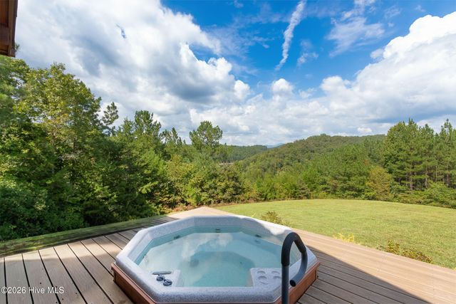 138 Foothill Estates Lane, Murphy, NC 28906