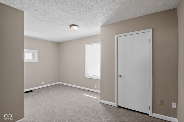 155 S 6th Avenue, Beech Grove, IN 46107