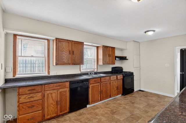 155 S 6th Avenue, Beech Grove, IN 46107