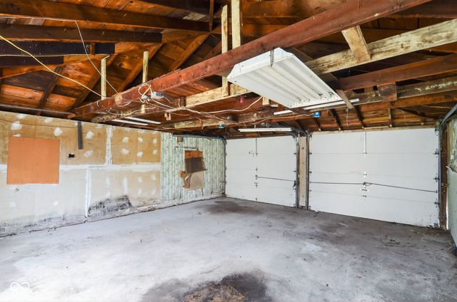 155 S 6th Avenue, Beech Grove, IN 46107