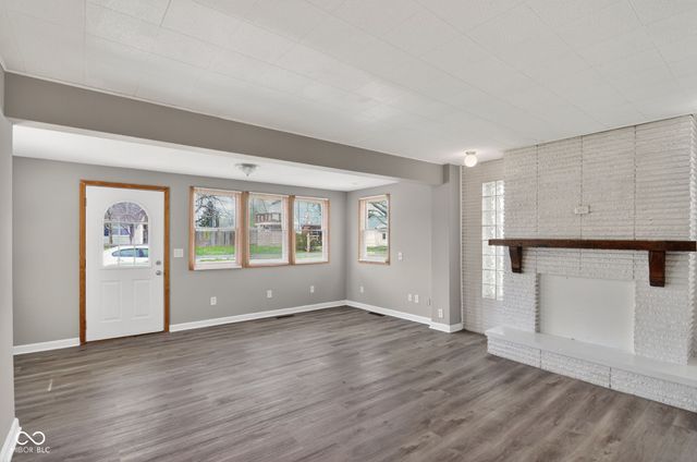 155 S 6th Avenue, Beech Grove, IN 46107