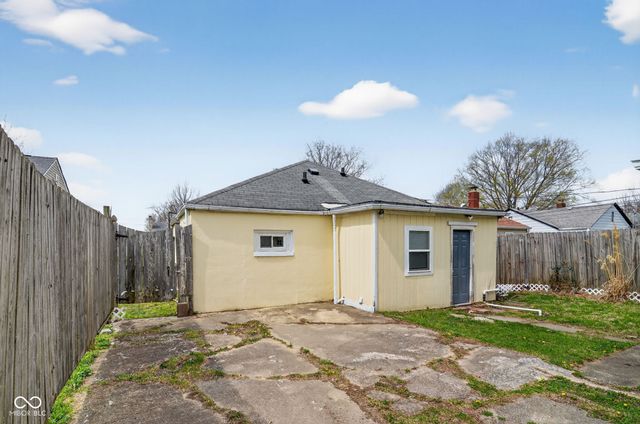 155 S 6th Avenue, Beech Grove, IN 46107