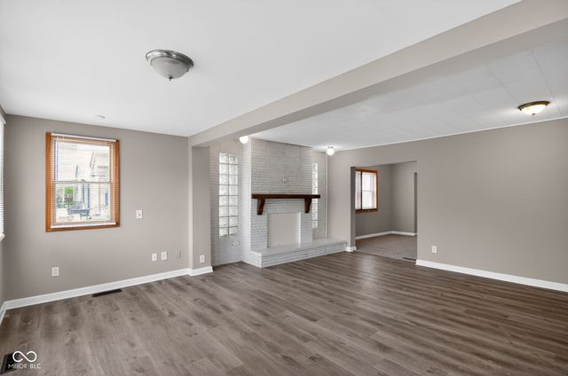 155 S 6th Avenue, Beech Grove, IN 46107