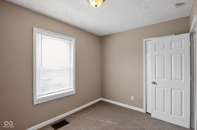 155 S 6th Avenue, Beech Grove, IN 46107