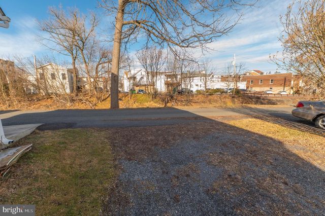 343 BROAD ST, Emmaus, PA 18049