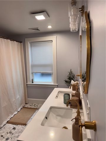 93 Chapin Avenue 3, Providence, RI 02909