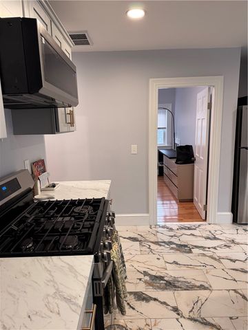 93 Chapin Avenue 3, Providence, RI 02909