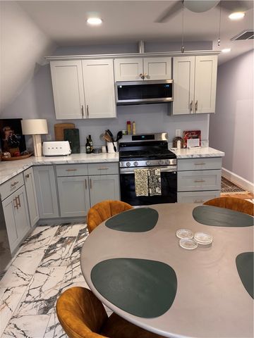 93 Chapin Avenue 3, Providence, RI 02909