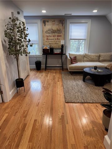 93 Chapin Avenue 3, Providence, RI 02909