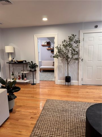 93 Chapin Avenue 3, Providence, RI 02909