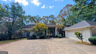 2939 Rivercrest Drive, Gainesville, GA 30507