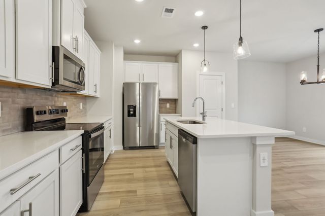 4213 Skyridge Dr, Nashville, TN 37207