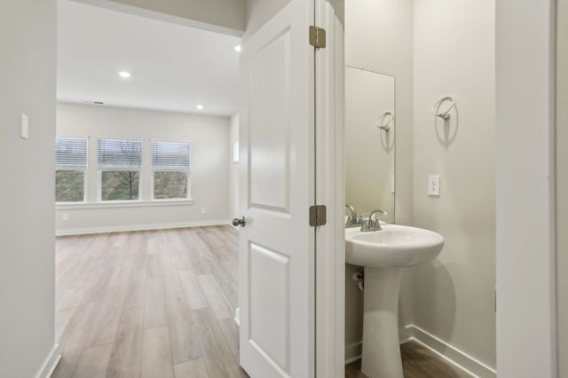 4213 Skyridge Dr, Nashville, TN 37207