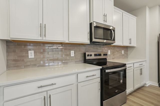 4213 Skyridge Dr, Nashville, TN 37207