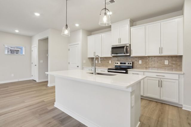 4213 Skyridge Dr, Nashville, TN 37207