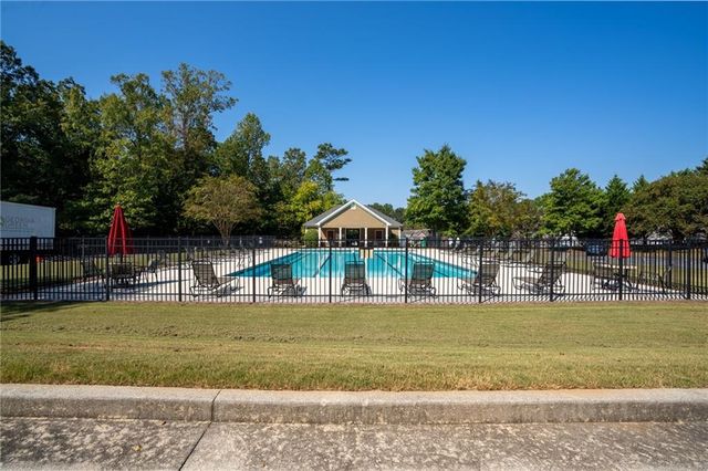 302 Oak Leaf Place, Acworth, GA 30102