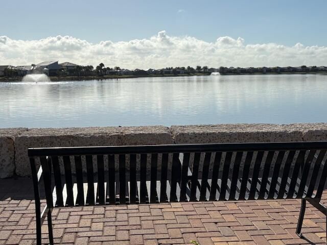 10514 Northbrook Circle, Palm Beach Gardens, FL 33412