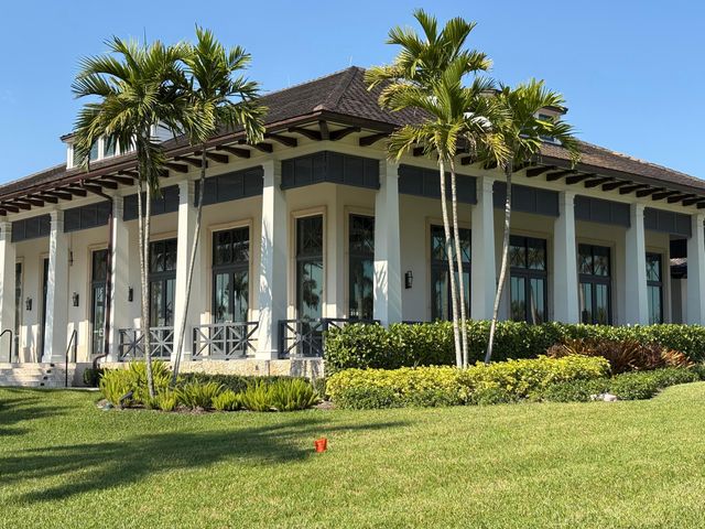 10514 Northbrook Circle, Palm Beach Gardens, FL 33412