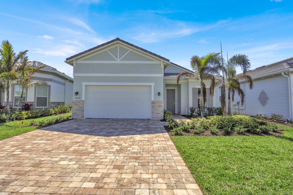 10514 Northbrook Circle, Palm Beach Gardens, FL 33412