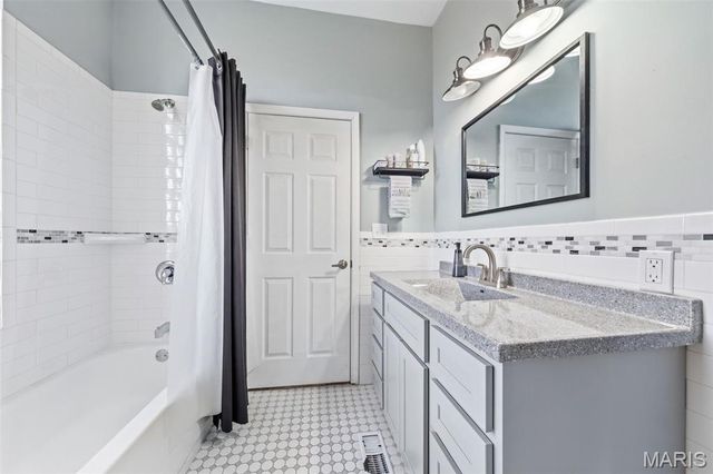 6717 Minnesota Avenue, St Louis, MO 63111